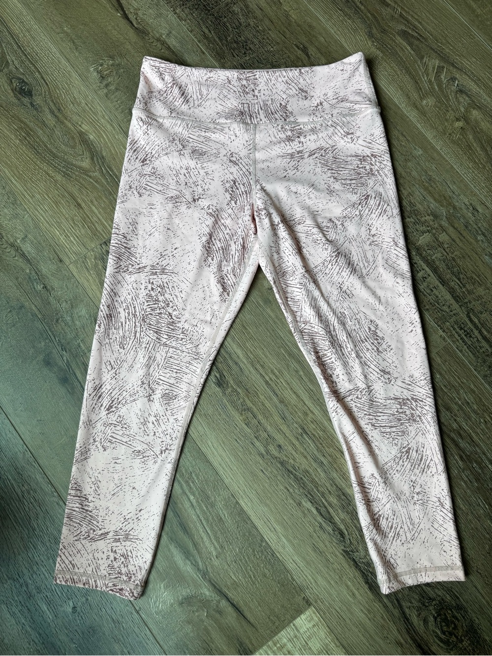 ZYIA Woman’s Leggings in Light Pink Brushstroke Print